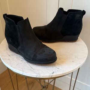 Sorel Black Suede Ankle Booties